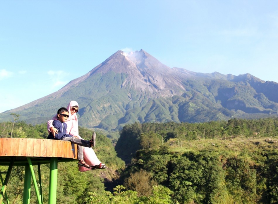 Borobudur Temple, Merapi Jeep & Prambanan Temple