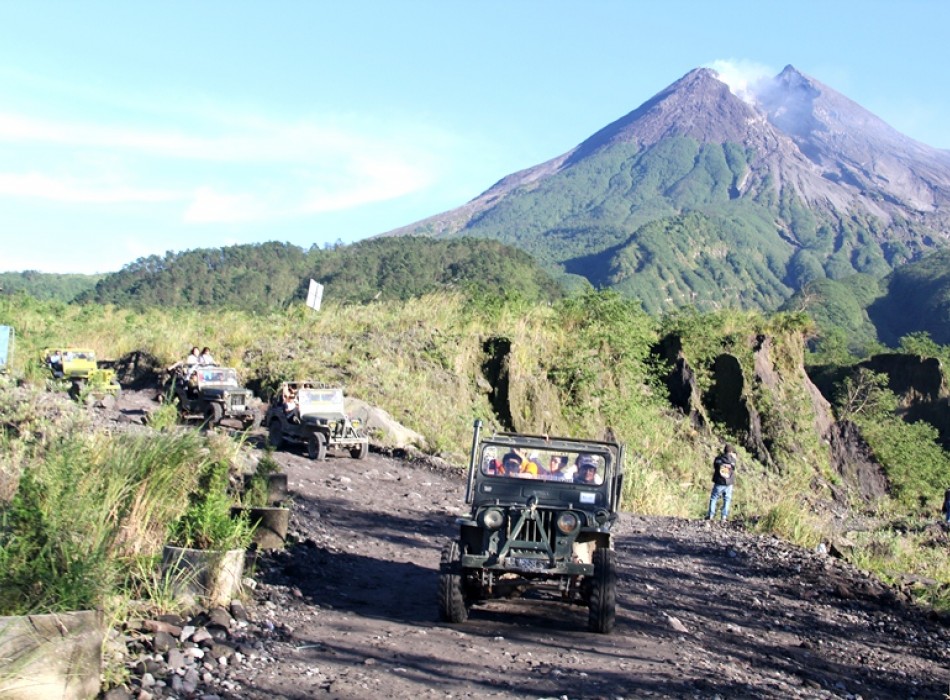 Borobudur Temple, Merapi Jeep & Prambanan Temple