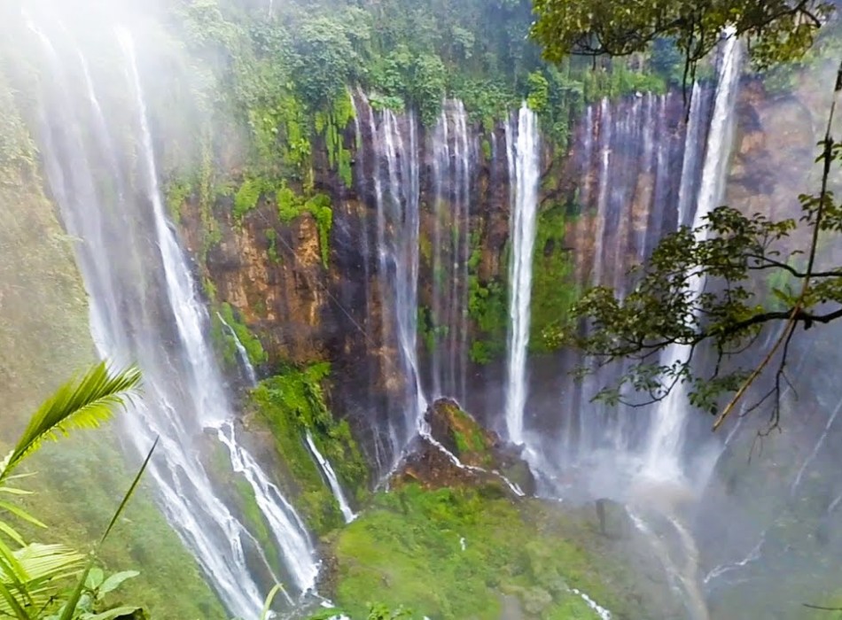 Tumpak Sewu Waterfall Tour from Malang