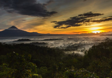 Sunrise, Borobudur, Merapi Jeep & Prambanan