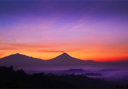 Sunrise, Borobudur and Selogriyo