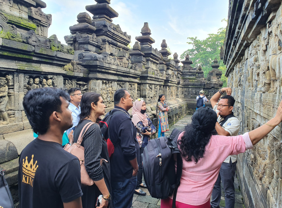 From Semarang Port : Borobudur & Prambanan Temple