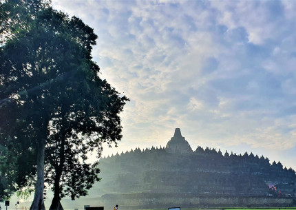 Shared Trip : Sunrise Point - Borobudur Temple Leave at 03.30am
