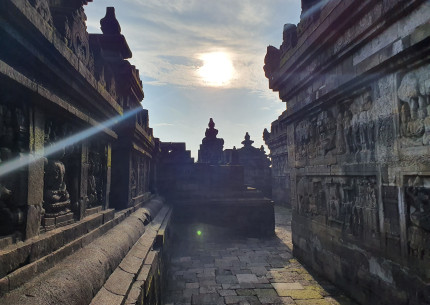 Shared Trip : Borobudur Afternoon Leave at 01.30pm
