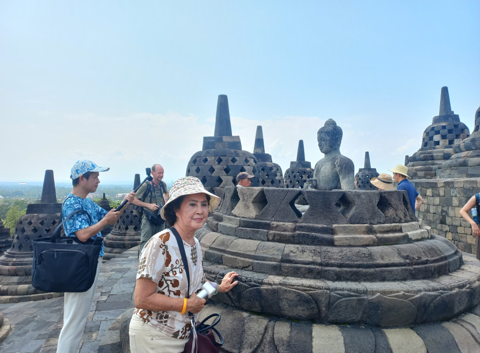 Shared Trip : Borobudur Tour from Semarang Port